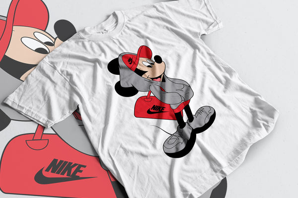 Nike Design Crewneck Gildan T-shirt